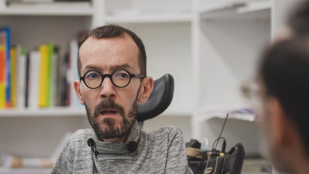 Echenique, portavoz de Unidas Podemos en el Congreso, en un momento de la entrevista.