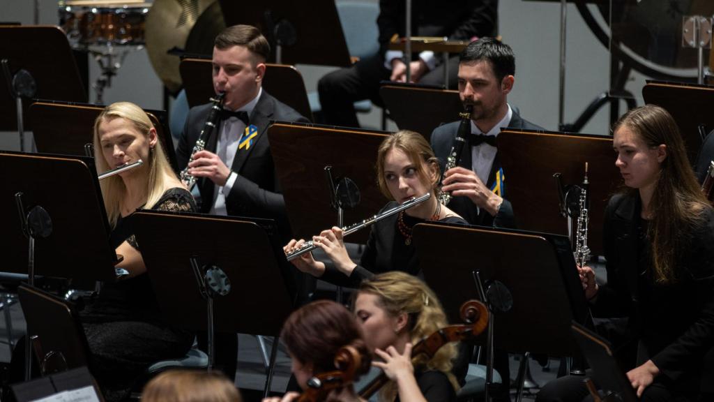Un momento del concierto en el Auditorio Adán Martín de Santa Cruz de Tenerife, con Dmytro Panshiskiy con el clarinete (segundo por la dcha.)