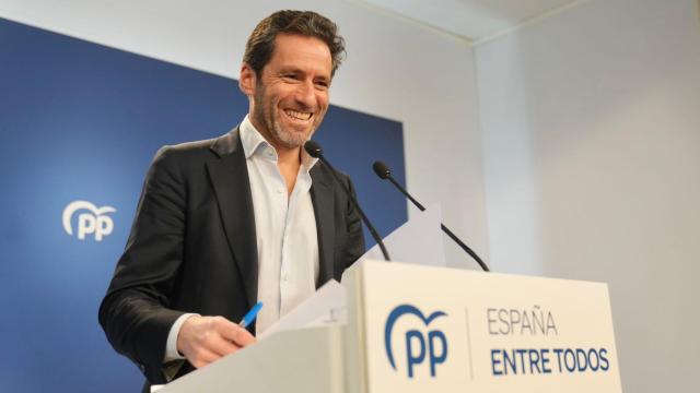 Borja Sémper, portavoz de campaña del PP, en una rueda de prensa este lunes.
