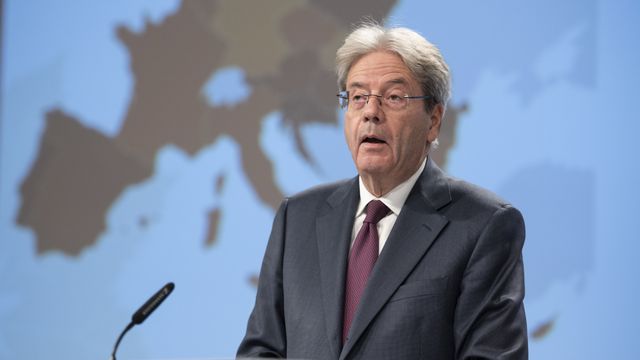 El comisario de Asuntos Económicos, Paolo Gentiloni, en una rueda de prensa