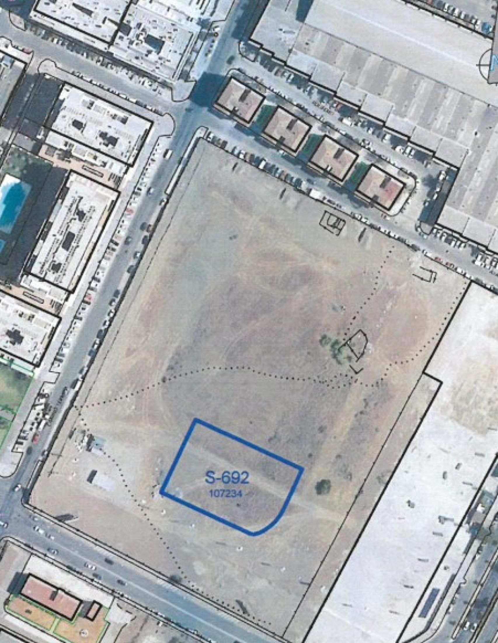 Ubicación de la parcela para el futuro hotel o edificio de oficinas.