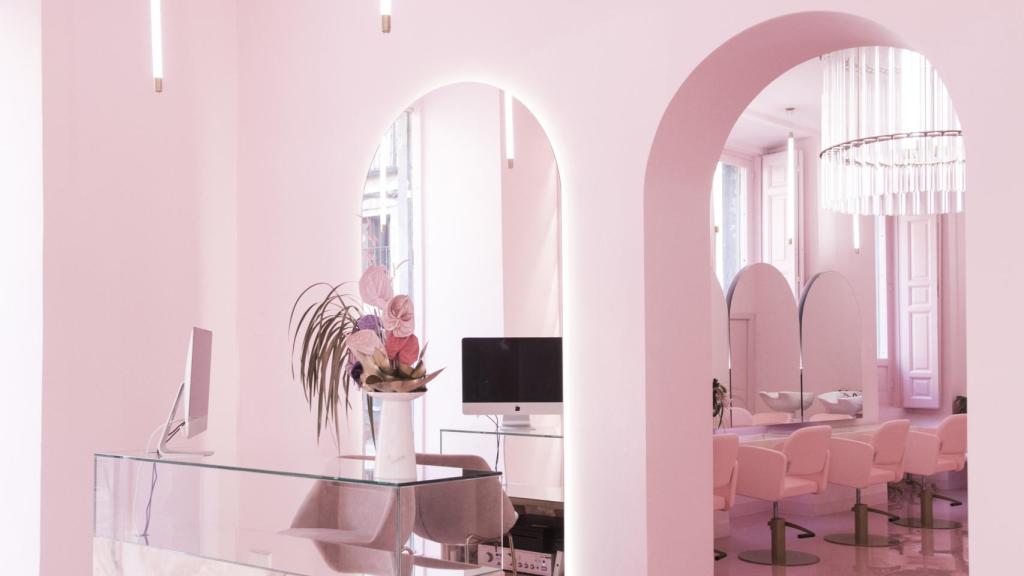 Salón de belleza Nim Salon.