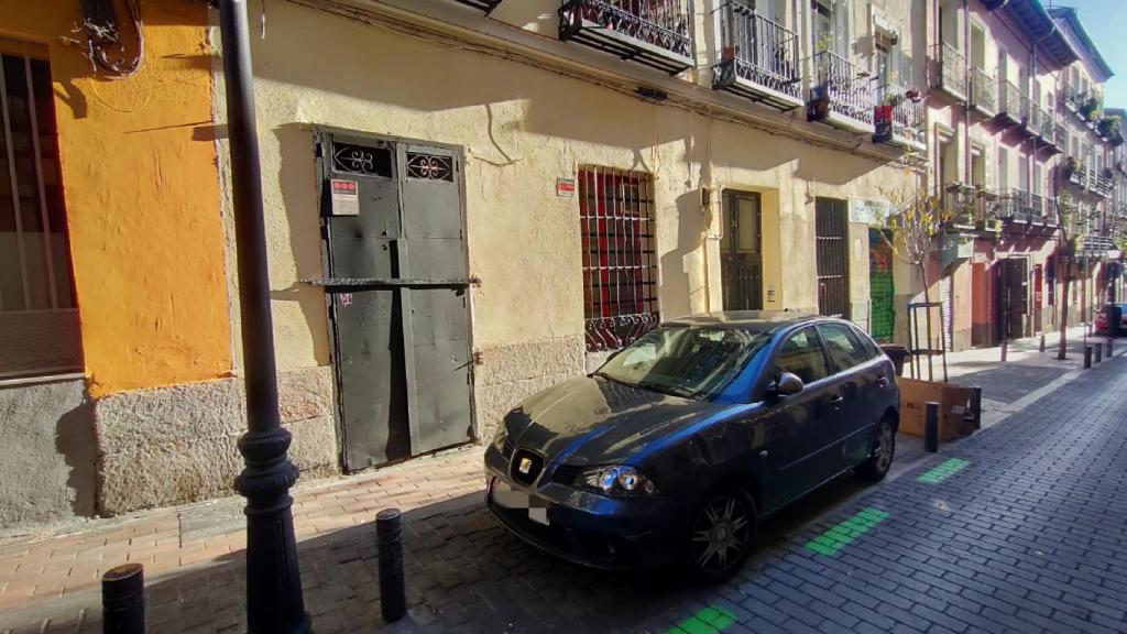 Entrada del 'after' Garaje Café, en la calle Jesús del Valle 32.