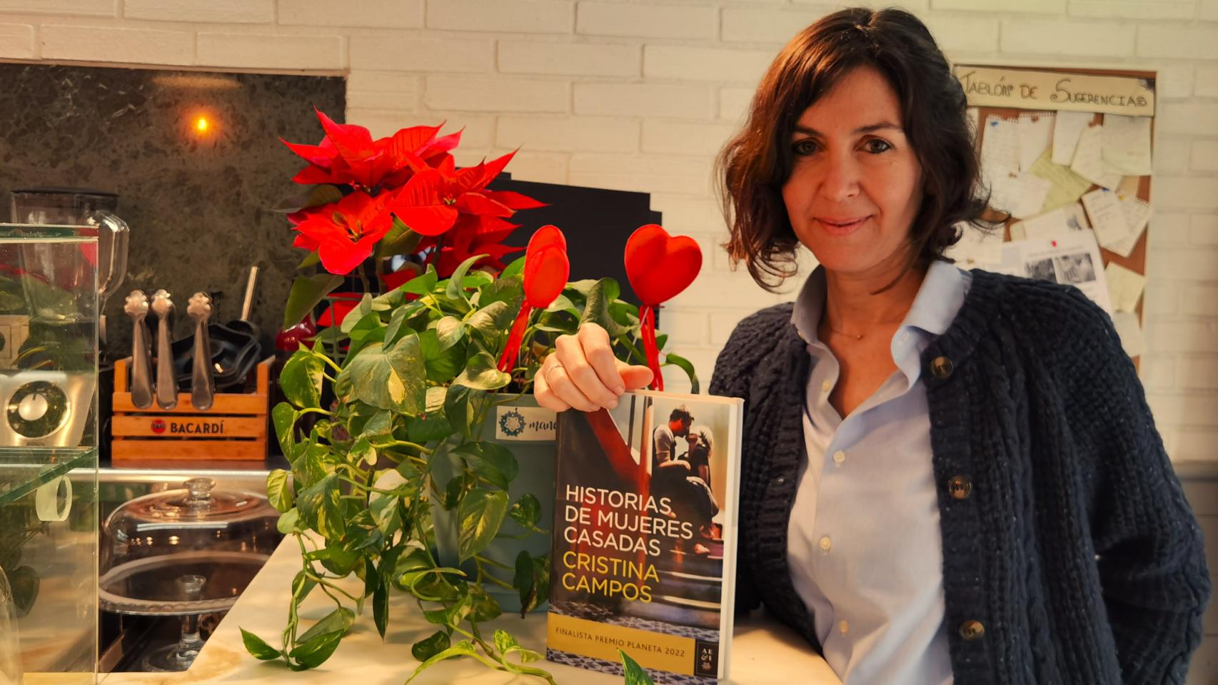 Cristina Campos, autora de 'Historias de mujeres casadas', a su paso por Alicante.
