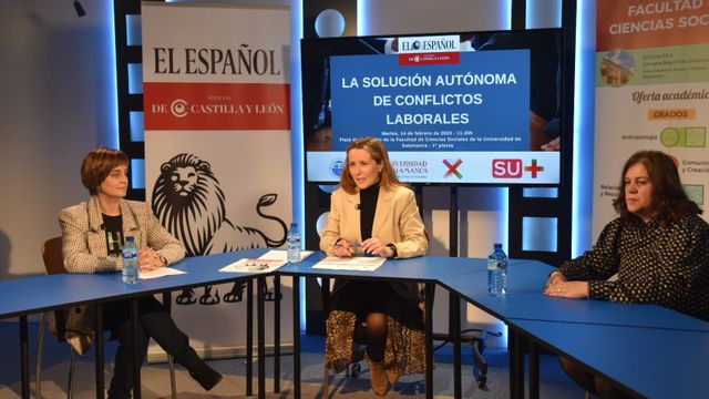 La directora de EL ESPAÑOL - Noticias de Castilla y León, Silvia García, la periodista Laura de Miguel y la decana de la Facultad de Ciencias Sociales de la USAL, Purificación Morgado.