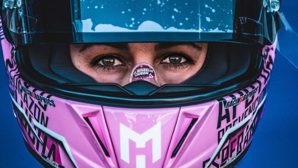 La piloto española María Herrera antes de una carrera