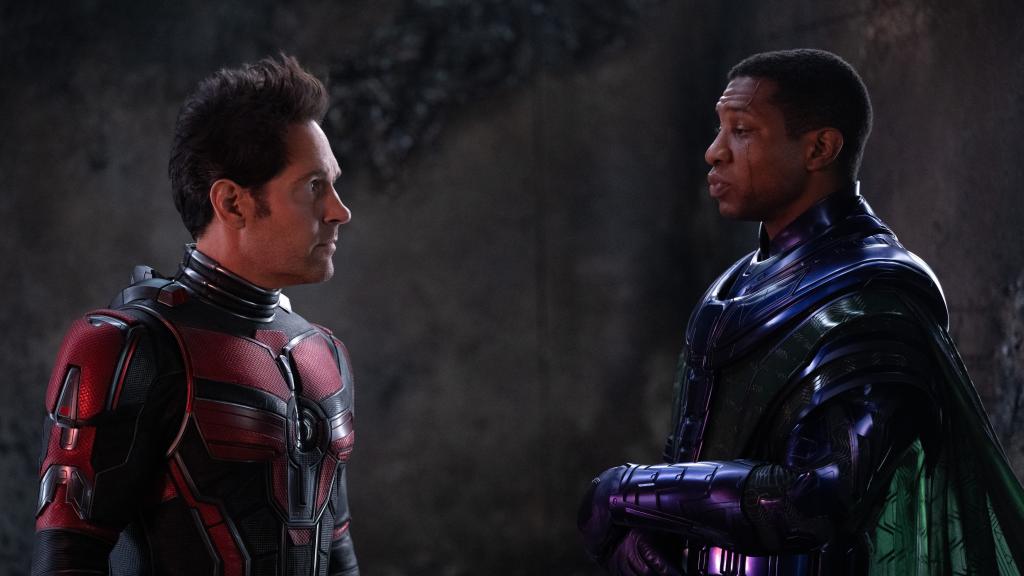 Paul Rudd y Jonathan Majors en un momento del filme