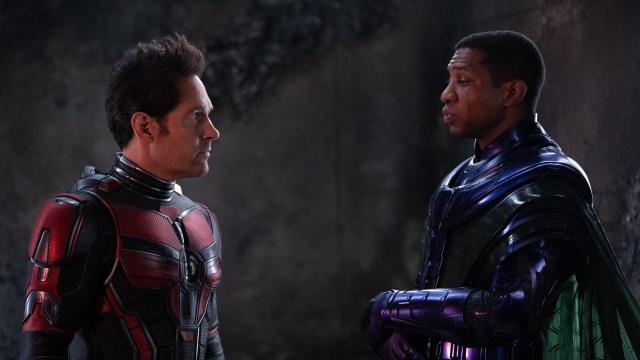 Paul Rudd y Jonathan Majors en un momento del filme