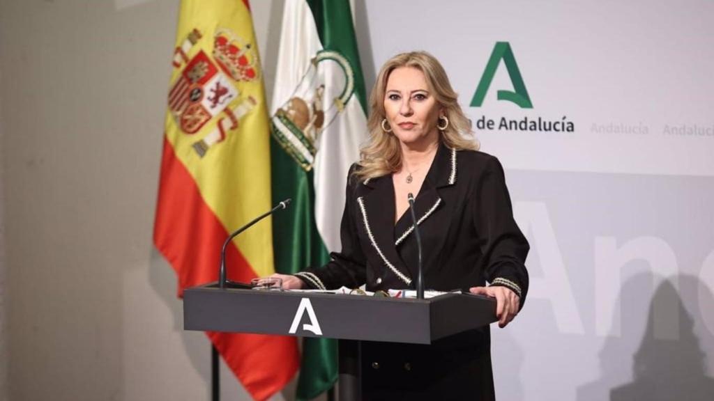 La consejera de Hacienda en Andalucía, Carolina España, durante la rueda de prensa tras el Consejo de Gobierno.