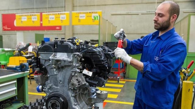 Empleado de Ford Almussafes. EE