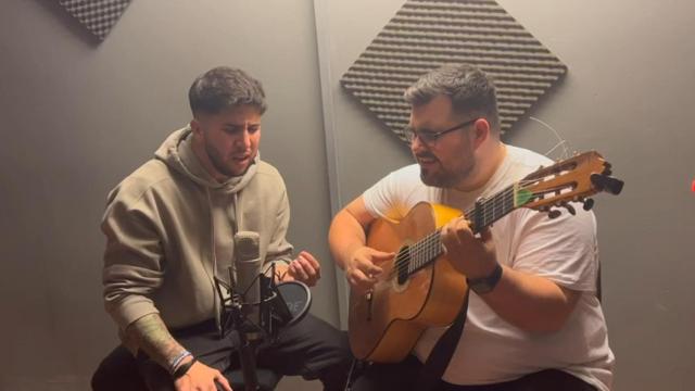 El pasodoble de Chat GPT interpretado por Curro y Abraham.