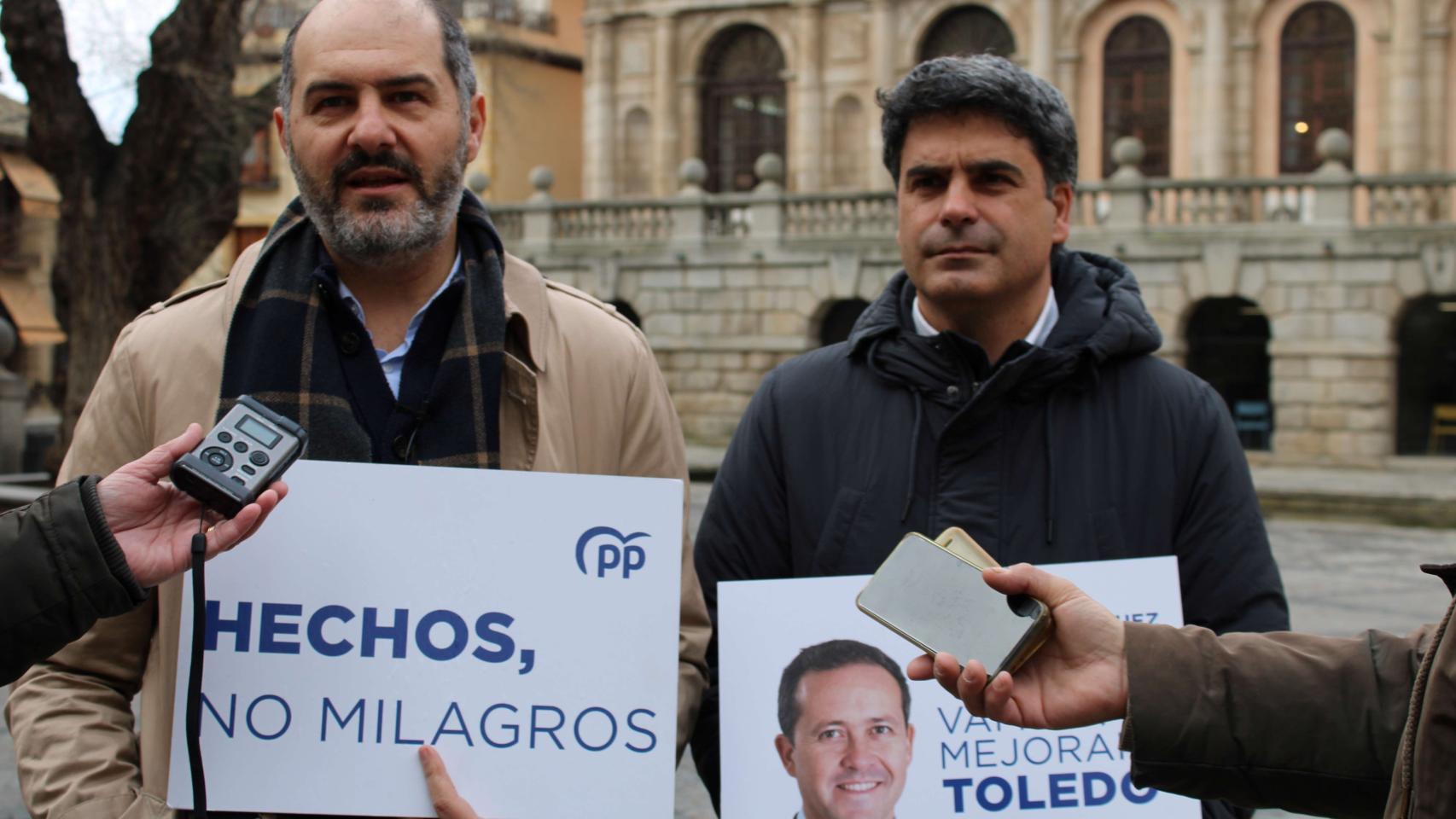 José Manuel Velasco (izquierda) y Juan José Alcalde (derecha), durante la rueda de prensa.