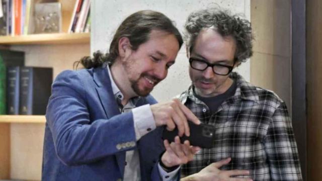 Pablo Iglesias y James Rhodes en el Ministerio de Derechos Sociales en febrero de 2020.