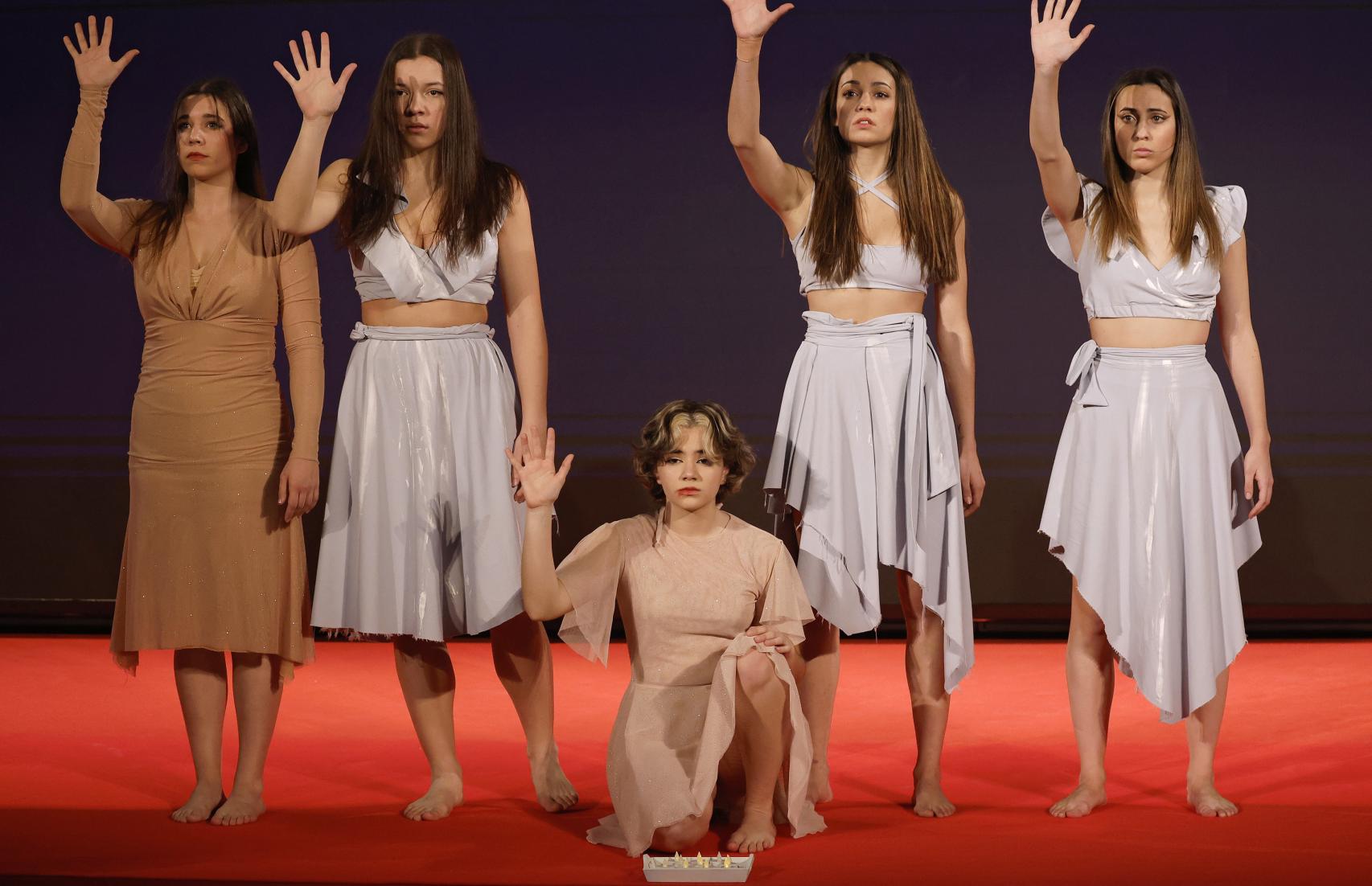 Performance del desfile off de Maria Lafuente.