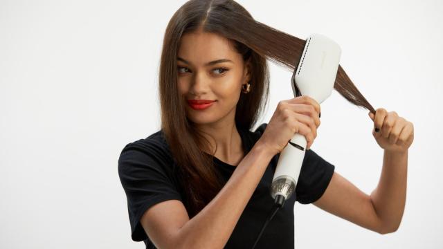 Secador y plancha a la vez.