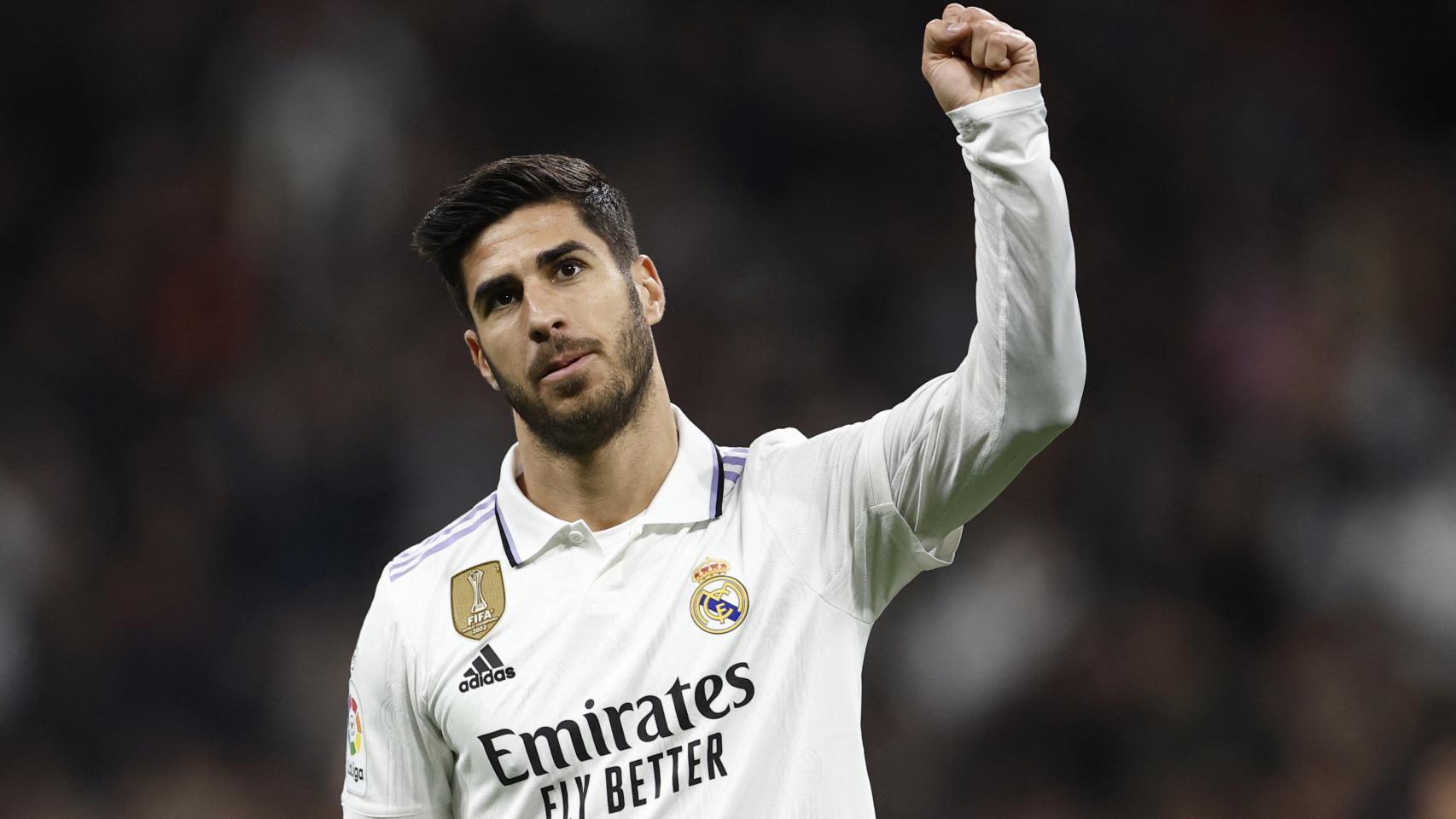 Marco Asensio celebra el primer gol.
