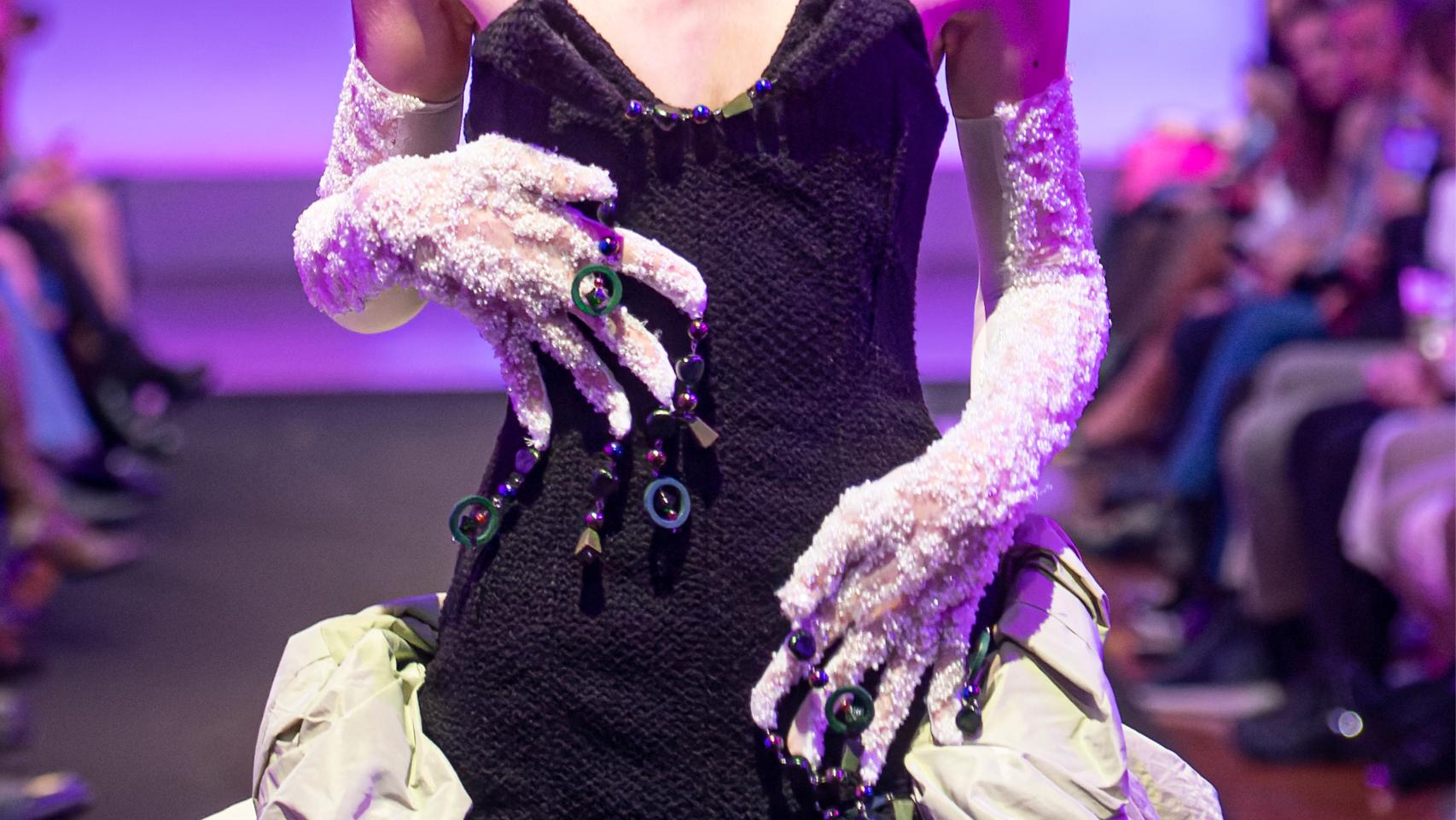Detalle del desfile Paranoia de ESNE.