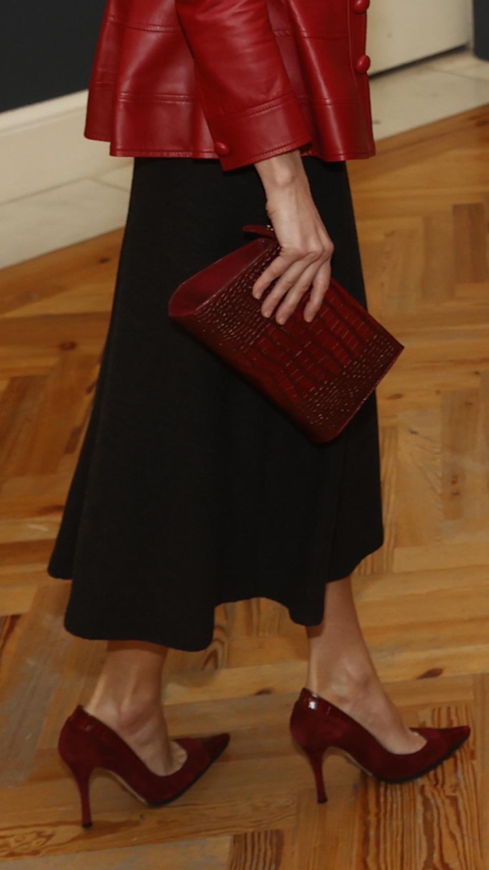 La cartera y los salones que ha lucido Letizia este jueves, 16 de febrero.