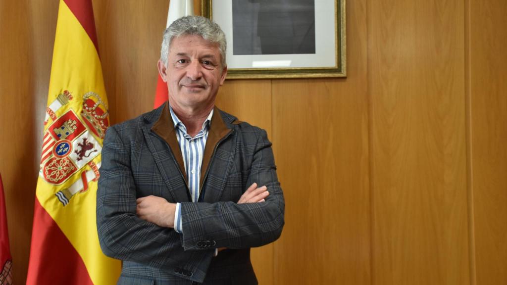 Sarbelio Fernández en su despacho