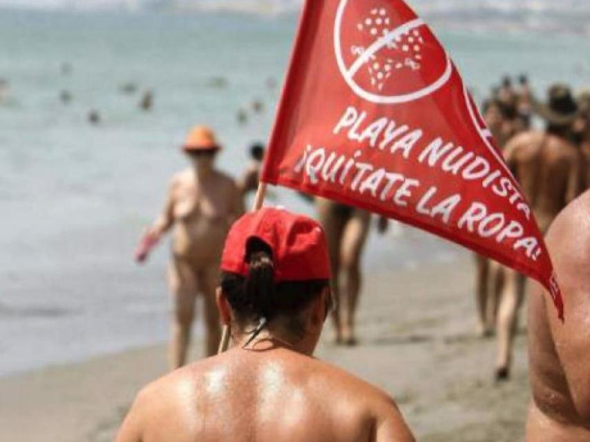 Nudistas en la localidad almeriense de Vera.