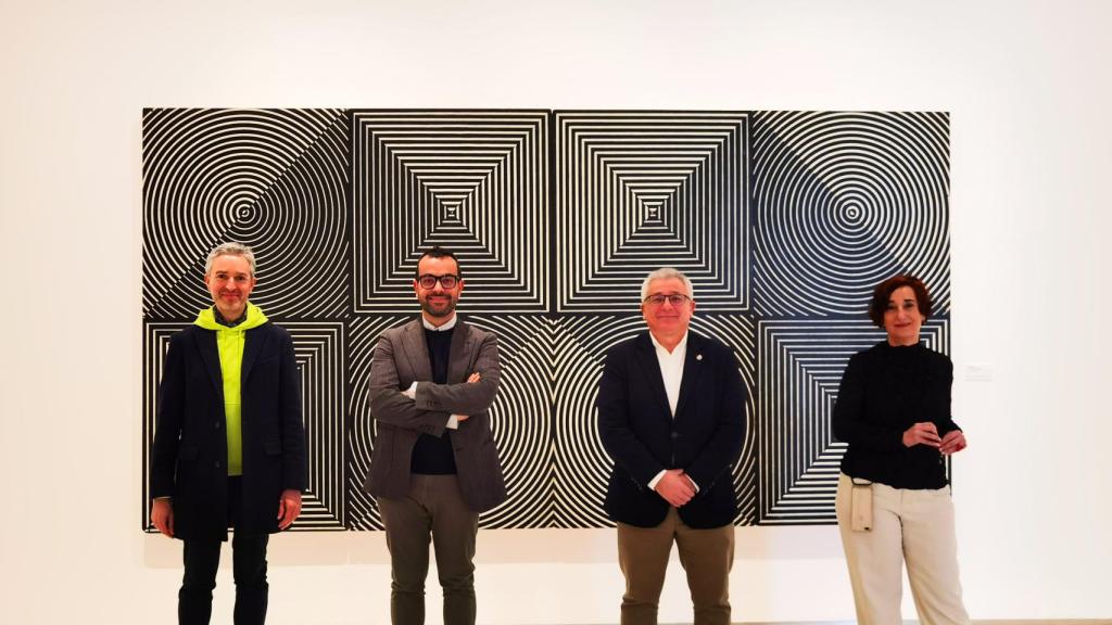 Ximo López Camps y Antonio Manresa, centro, junto a José Luis Pérez Pont y Rosa Castells.