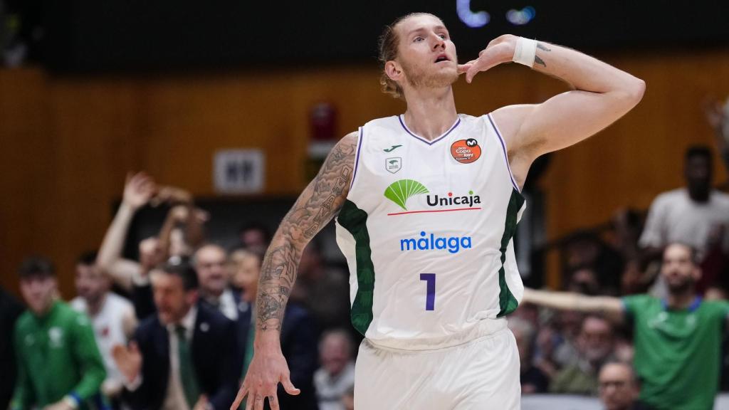 Osetkowski celebra un triple.