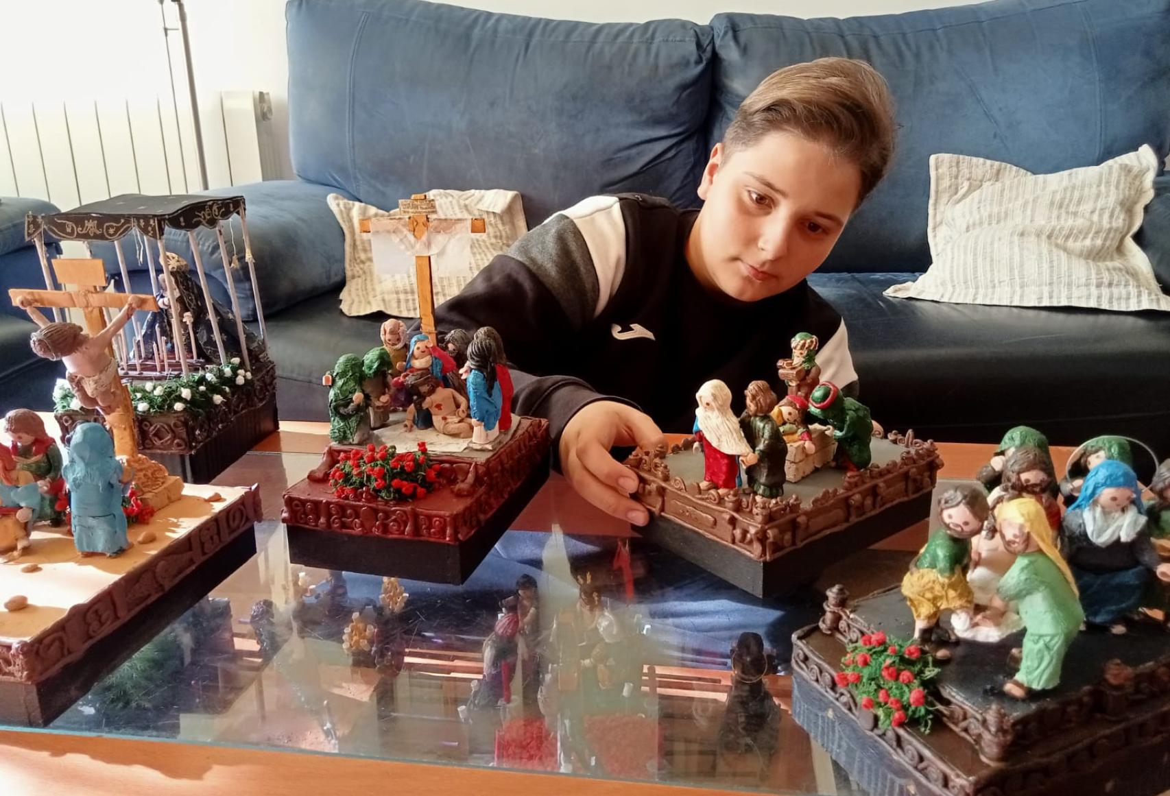 Marcos Vergel con sus obras