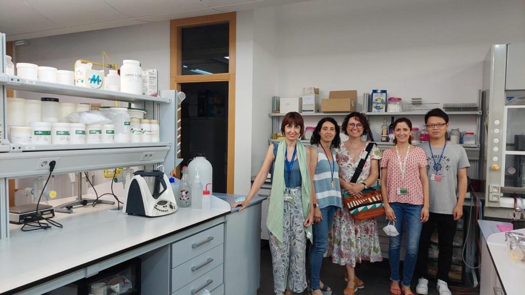 El equipo de investigación (de izquierda a derecha): Teresa Sanz, Ana Salvador, María Jesús Hernández (UV), María Espert y Qi Wang.