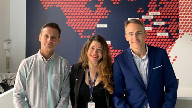 Diego Sánchez, a la derecha, con otros profesionales.