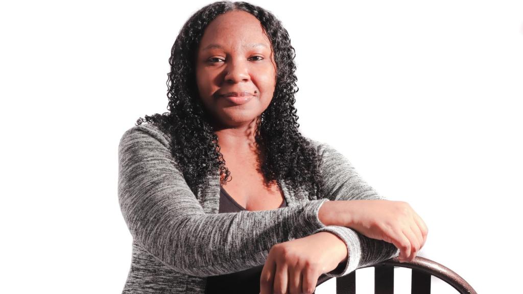 Esther Pineda, la socióloga afrovelezolana que acuñó el concepto de 'violencia estética'
