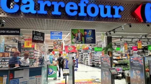 Fachada de Carrefour.