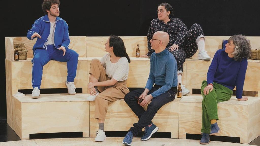 Diego Olivares, Rocío Bello (en la fila de arriba) junto a Macarena Sanz, Jesús Barranco y Elena H. Villalba. Foto: Luz Soria