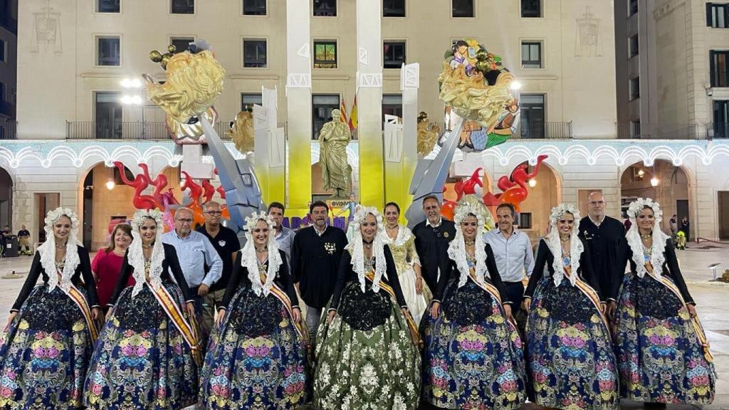 Alicante aumenta un 20% las subvenciones a hogueras y barracas con una aportación de casi 800.000 €