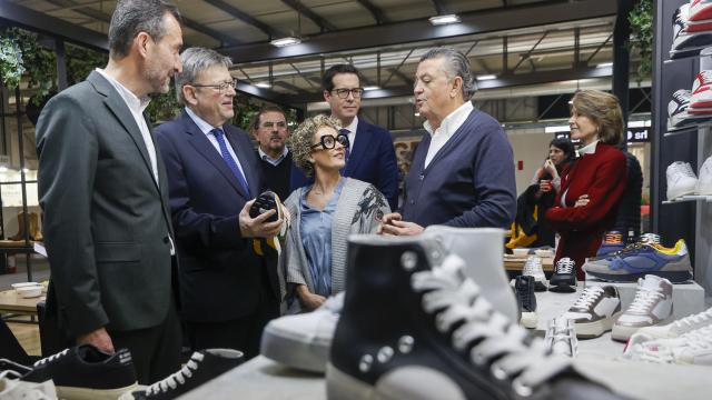 Ximo Puig, este lunes, en la feria de calzado de Milán.
