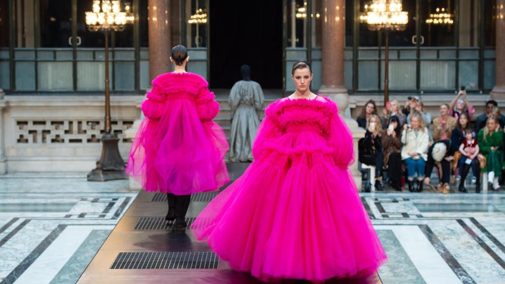 Desfile de Molly Goddard