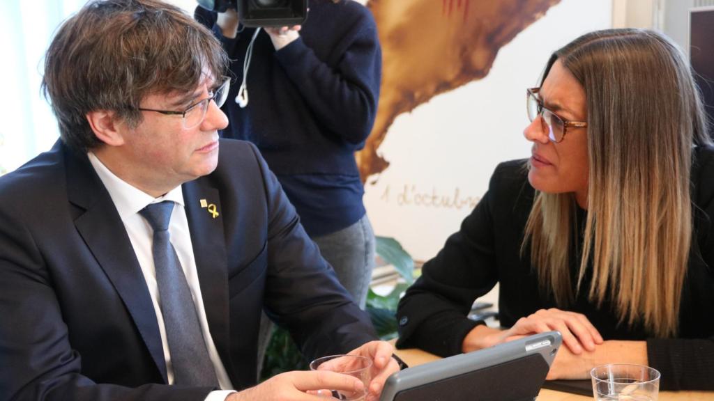 Míriam Nogueras visita al fugado Carles Puigdemont en Waterloo (Bélgica), en enero de 2019.