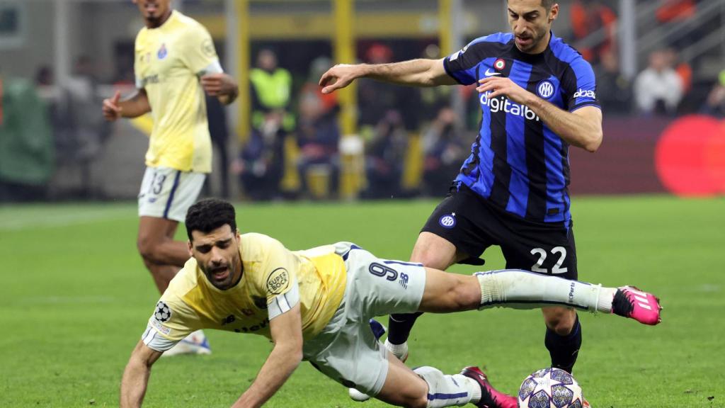 Mkhitaryan ante Taremi.