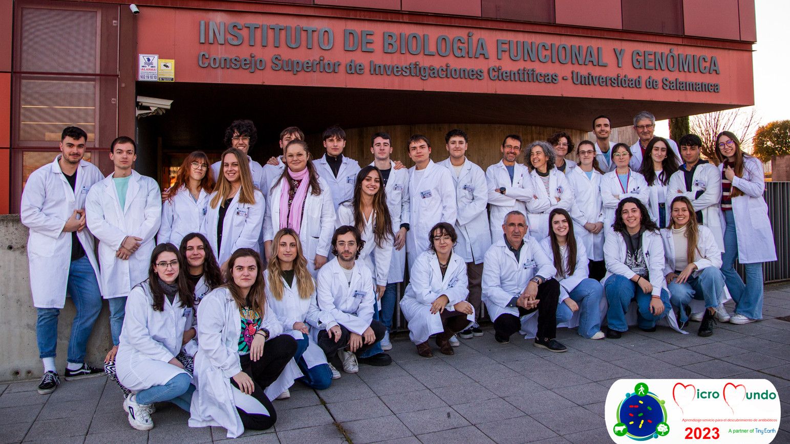 MicroMundo 2023. Coordinadores y alumnos participantes en el proyecto