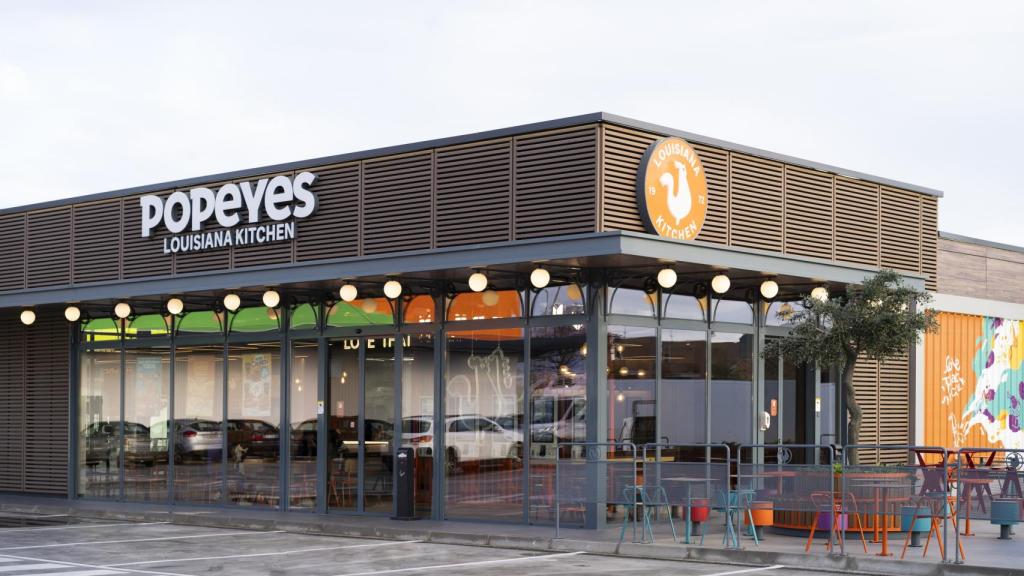 Te enseñamos cómo ha quedado el nuevo restaurante que Popeyes ha abierto en Toledo
