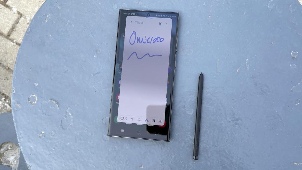 El Samsung Galaxy S23 Ultra y el S-Pen.