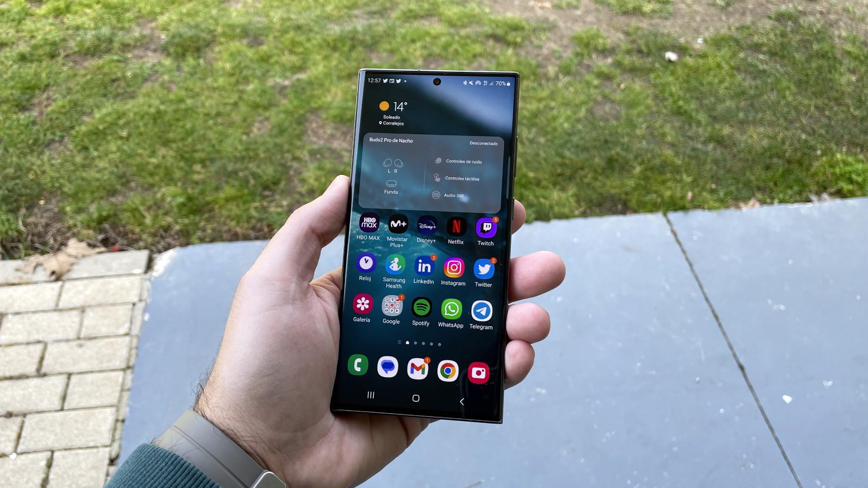 Los móviles Samsung podrían haber venido sin Google por defecto