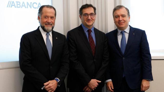 Abanca firma la compra de Targobank España