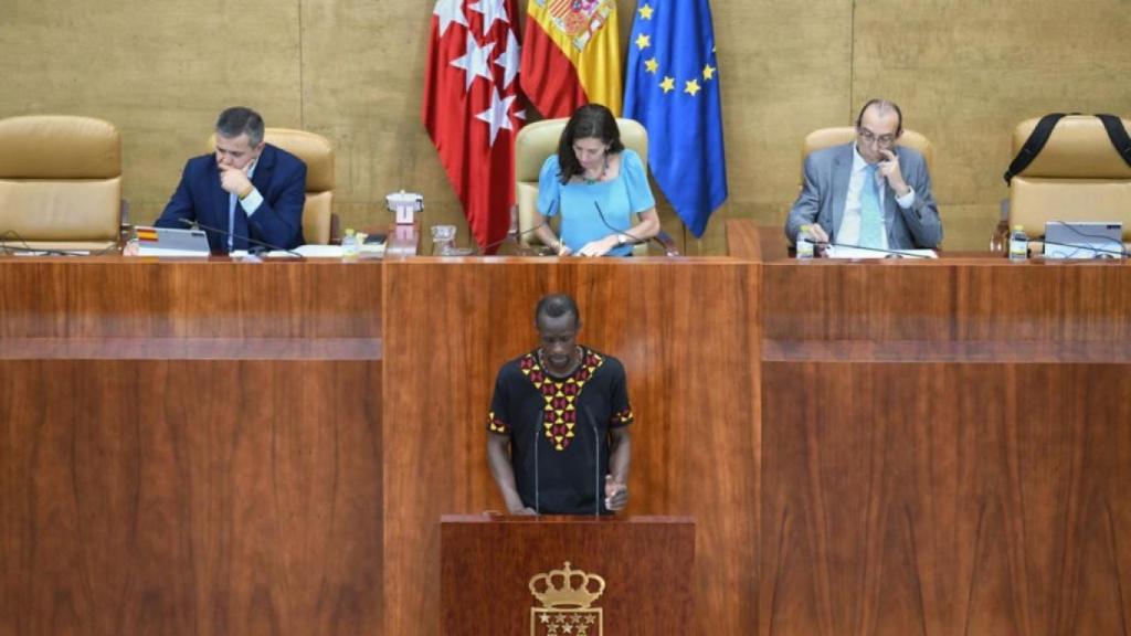 Serigne Mbayé, diputado de Podemos en la Asamblea de Madrid y portavoz del sindicato de manteros.