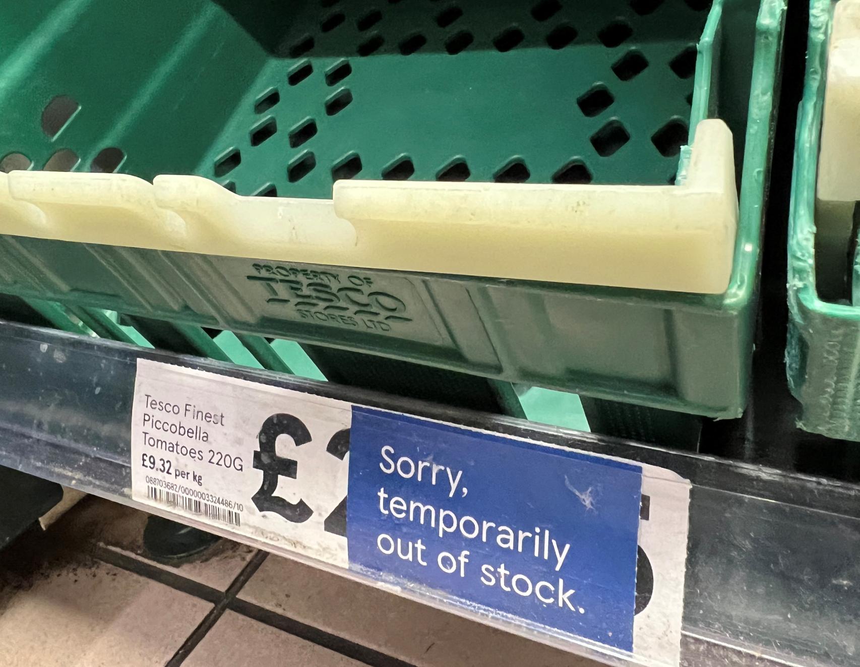 Los supermercados del Reino Unidos comienzan a racionar las frutas y verduras: una tormenta perfecta aboca a una escasez
