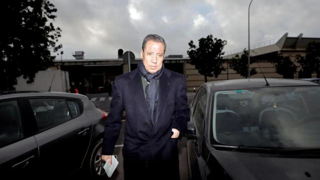 Eduardo Zaplana tras quedar en libertad provisional en 2019.