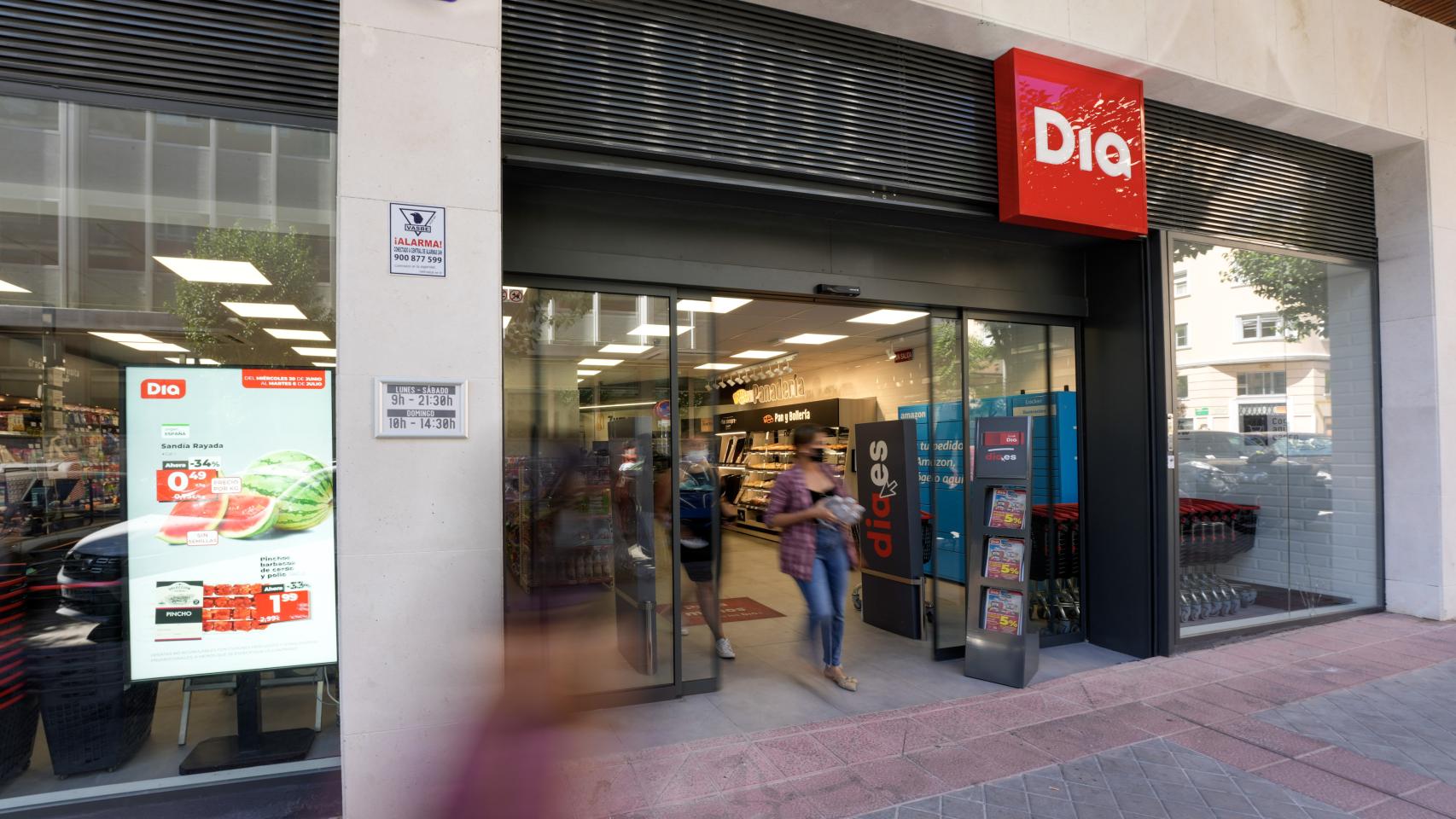Fachada de una tienda de Dia