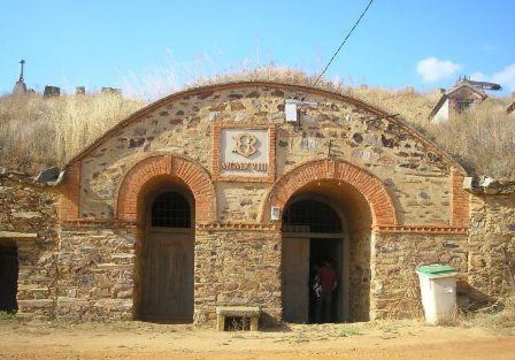Exterior de la bodega Doña Rosa