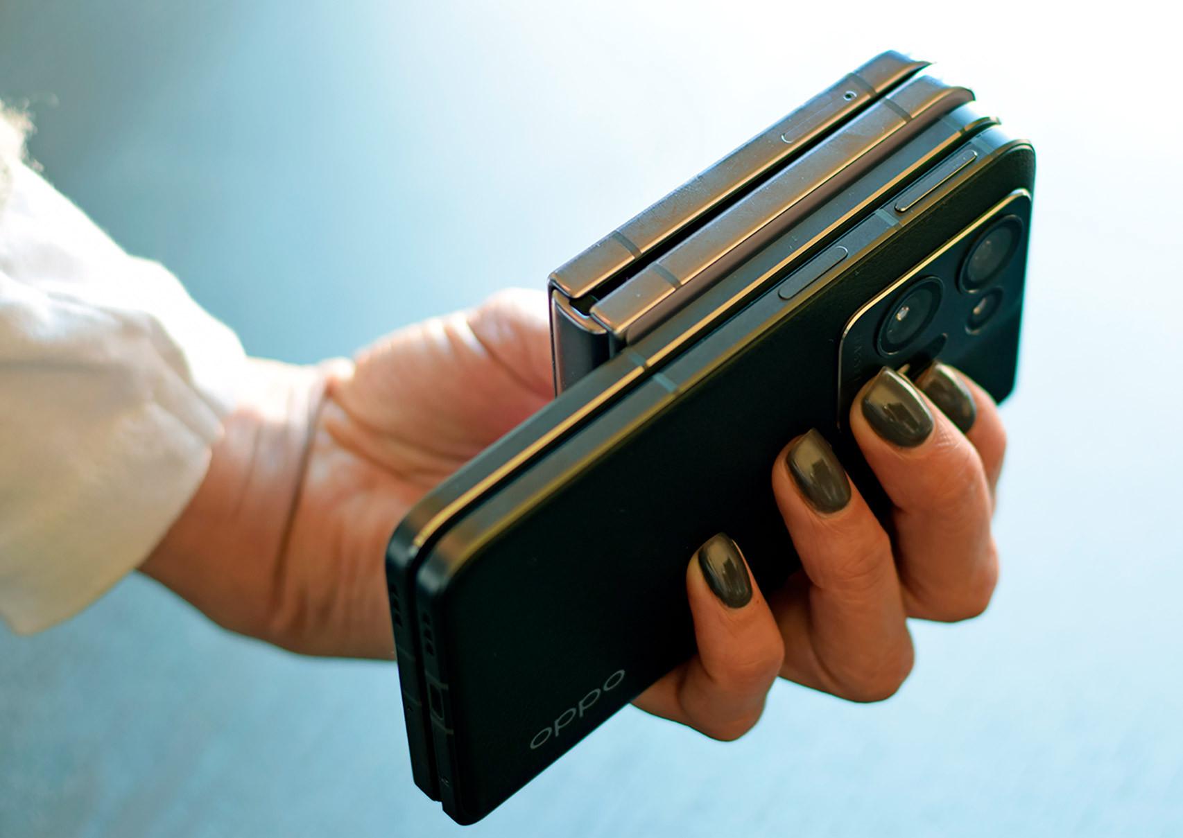 Las diferencias entre los plegables de Samsung y OPPO