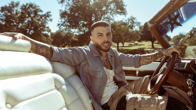 El artista Rauw Alejandro se estrena como actor en Sky Rojo 3.