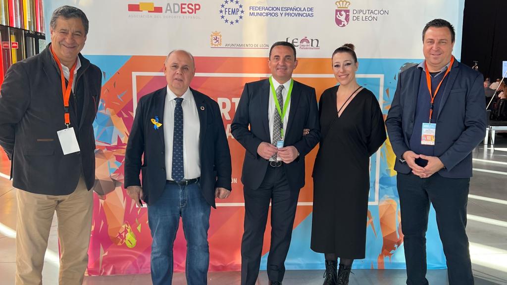 La delegación de La Nucía en el congreso 'Deporte y Municipalismo'.